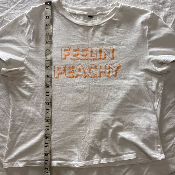2/$15 Cropped white Feelin Peachy graphic tee - Picture 3 of 5